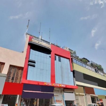 Hotel Atithi Niwas Аллахабад Экстерьер фото