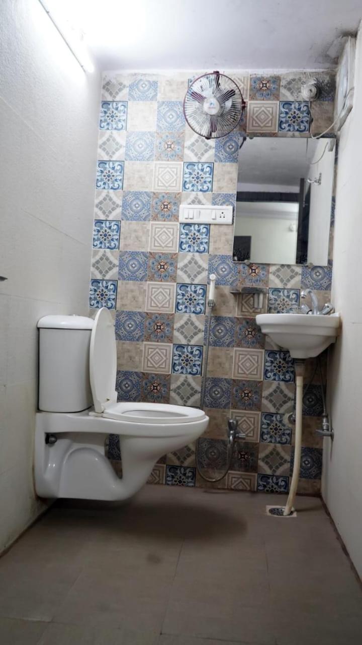 Hotel Atithi Niwas Аллахабад Экстерьер фото